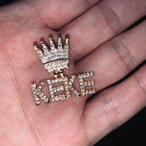 De Oro de moda personalizada de las mujeres se<span class=keywords><strong>ñ</strong></span>oras CZ nombre peque<span class=keywords><strong>ñ</strong></span>a capital carta corona colgante collar de joyas, regalo de cumplea<span class=keywords><strong>ñ</strong></span>os - Product Image 3