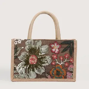 时尚定制供应商便携式彩色亮片花卉刺绣草编手提袋