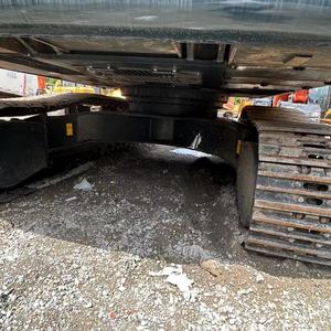 Excavadora de Orugas Usada Hyundai 305 220 de 30 Toneladas, Económica, con Componentes Principales: Motor, Caja de Cambios y Engranajes - Product Image 3