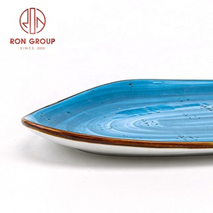 Vajilla de porcelana fina de estilo nórdico para cena, platos triangulares de 11 pulgadas, pescado, pizza, personalizado, azul, para restaurantes - Product Image 1