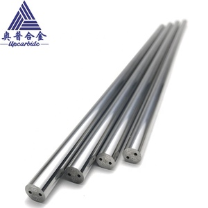 Barra redonda sólida <span class=keywords><strong>de</strong></span> <span class=keywords><strong>carburo</strong></span> cementado personalizable <span class=keywords><strong>de</strong></span> alta dureza Varilla <span class=keywords><strong>de</strong></span> <span class=keywords><strong>tungsteno</strong></span> con 2 agujeros <span class=keywords><strong>de</strong></span> hélice con diámetro 9*1,4*330mm Compatible con OEM - Product Image 5