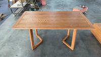 Ensemble de table à manger en bois massif Japandi 1200 mm 4 chaises Minimaliste Chêne rouge Petit appartement Écologique Durable Sûr pour les enfants