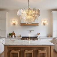 Lustre en verre en forme de pétale de luxe français, élégant luminaire suspendu texturé à motifs floraux pour la décoration de villas, d'hôtels et de maisons