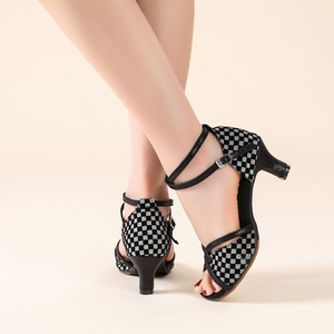 Chaussures de <span class=keywords><strong>danse</strong></span> <span class=keywords><strong>latine</strong></span> pour femmes, sandales à <span class=keywords><strong>talon</strong></span> ouvert avec semelles souples, pour la <span class=keywords><strong>danse</strong></span> de salon adulte, dessus en PU moderne - Product Image 4