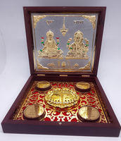 Ensemble de Paduka Laxmi Ganesh plaqué or de qualité supérieure, fait main, décoration de Mandir hindou, cadeau d'anniversaire Diwali