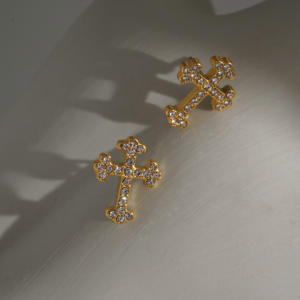 Myneck 2024 <span class=keywords><strong>Roma</strong></span> Vintage Cruz religiosa Zircon Cuff Pendientes 18K Chapado en oro Acero inoxidable Deslustre Libre Fuente de joyería caliente - Product Image 4