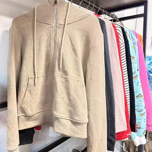 Felpa Corta con Cappuccio da Donna Stile Casual Invernale |   <span class=keywords><strong>Abbigliamento</strong></span> streetwear alla <span class=keywords><strong>moda</strong></span> |   Tutte le Taglie |   <span class=keywords><strong>Abbigliamento</strong></span> di Seconda Mano - Product Image 6