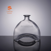 Bouteille de vin en verre de 700 ml, fond en forme de dôme incurvé unique, style artistique minimaliste, idéale pour les coffrets cadeaux de fêtes