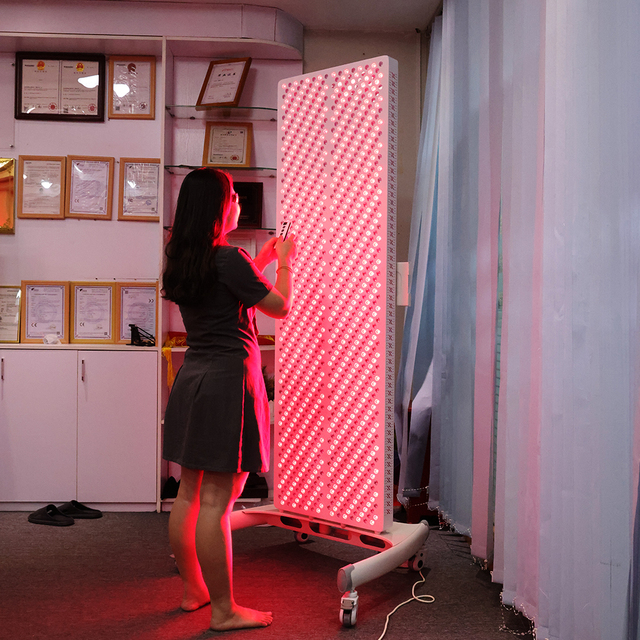 Wholesale High Power 2000W Red Light Therapy Panels Full Body Led Infrared Red Light Therapy Lamp Device