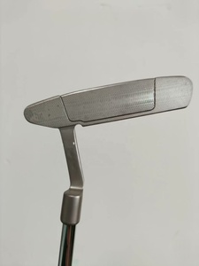 <span class=keywords><strong>Putter</strong></span> de <span class=keywords><strong>golf</strong></span> droit noir forgé de qualité supérieure avec ligne d'alignement - Product Image 6
