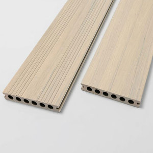 Revêtement de sol WPC co-extrudé antidérapant et résistant à l'usure Everwall pour jardins, balcons, terrasses et piscines - Product Image 2