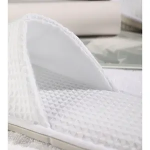 Fabrika sıcak satış beyaz terlik özel Logo nakış logosu kapalı Toe Waffle tek kullanımlık otel terliği - Product Image 6