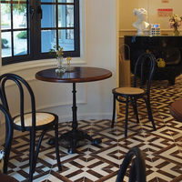 Ensemble table et chaises de salle à manger en bois massif de style américain, vintage, personnalisable, écologique, durable, 2 places, pour restaurants