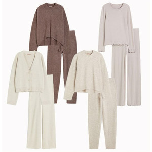 ชุดเซ็ตเสื้อผ้าถักนิตติ้งสำหรับผู้หญิง ชุดลำลองเข้าชุดกัน เสื้อคาร์ดิแกนแขนยาว กางเกงขายาว ผลิตตามสั่งจากโรงงาน - Product Image 1