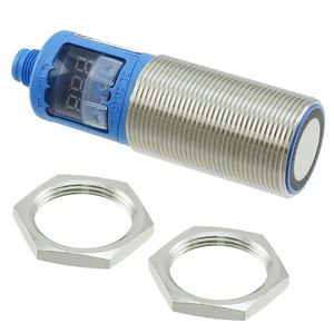 Sensor de Proximidad Ultrasónico Sick 6036918 UM30-213113, Rango de Operación de 200-1300 mm, IP67, 9-30 V, 1 Año de Garantía, en Stock - Product Image 1