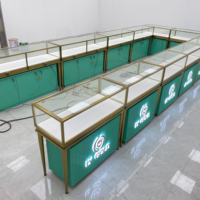 Vitrine de présentation de bijoux en verre avec éclairage LED tricolore, étanche et personnalisable pour centre commercial