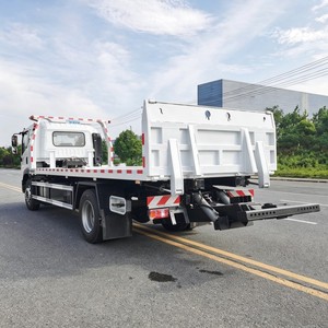 Sinotruck HOWO Camión de Remolque de Plataforma Hidráulica de 5 y 8 Toneladas 4x2 para Recuperación de Vehículos - Product Image 4