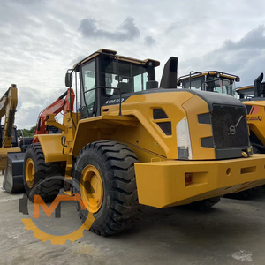 Chargeuse sur pneus Volvo L105, peinture d'origine, bon état, chargeuse sur pneus avant, poids 5t, capacité 3m3, Volvo L105 L180 d'occasion. - Product Image 2