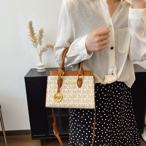 Sacs à Bandoulière et Sacs Travers Designer pour Femmes – Vente en Gros de Sacs à Main de Luxe et Sacs Cabas Décontractés avec Logo Imprimé Personnalisé - Product Image 6