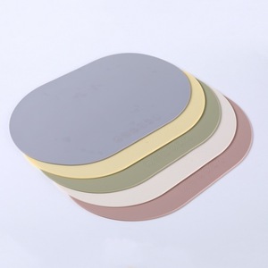 Tapis d'alimentation portable en silicone <span class=keywords><strong>anti</strong></span>-<span class=keywords><strong>débordement</strong></span> personnalisé <span class=keywords><strong>pour</strong></span> animaux de compagnie bol pliable <span class=keywords><strong>pour</strong></span> <span class=keywords><strong>chien</strong></span> et chat avec bois et matière plastique <span class=keywords><strong>pour</strong></span> usage domestique - Product Image 2