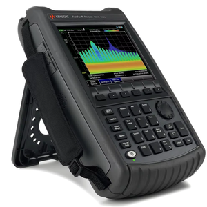 Analyseur de réseau Keysight Premium d'occasion N9923A FieldFox HH 6 GHz (Agilent N9923A) avec construction en fibre optique/aluminium - Product Image 1
