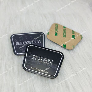 Autocollants de logo en métal gaufré brossés personnalisés étiquettes de bouteille de parfum en aluminium avec étiquettes imprimées plaques de logo gaufré - Product Image 1