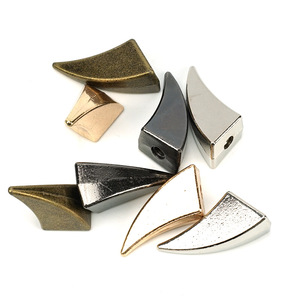 Décoration de collier pour animaux de compagnie DIY avec rivets coniques pointus, en laiton, <span class=keywords><strong>à</strong></span> <span class=keywords><strong>visser</strong></span>, accessoires pour chaussures, sacs et vêtements - Product Image 4