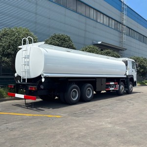 รถบรรทุกน้ำมันดีเซล HOWO 8x4 ขนาด 25000 ลิตร พร้อมปั๊มสำหรับสถานีน้ำมันขนาดใหญ่ - Product Image 5