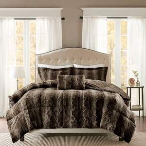 DB 4pc Faux Fur Comforter Set Soft Vintage Pattern 3pcs for Home Use for Spring and Winter <b>Polyester</b> <b>Filling</b> - Product Image 3