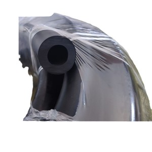 Manguera resistente al aceite Yongte NBR de 5.7 mm de espesor de pared con refuerzo de fibra trenzada para uso en motores diésel y bombas peristálticas - Product Image 1