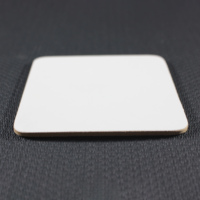 Sous-verres carrés en MDF personnalisés de haute qualité, dessinés à la main, avec impression par sublimation, réutilisables pour les cafés et les bars