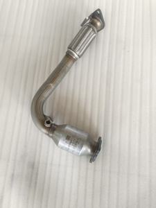 عرض ساخن: محول حفاز ثلاثي الاتجاهات مباشر التركيب لسيارات شيفروليه إكوينوكس / جي إم سي تيرين <span class=keywords><strong>2</strong></span>.4 لتر موديلات 2010-2014 للتحكم في انبعاثات العادم - Product Image 2