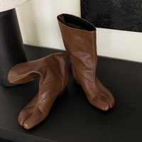 Nouveautés 2026 Série Buyer Store Bottes montantes pour femme en cuir de vachette haut de gamme, à bout fendu, talon carré et tige carrée