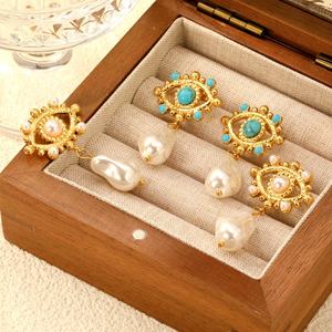 Boucles d'oreilles pendantes en acier inoxydable plaqué or 18 carats avec pendentif œil turquoise et perles pour femme - Product Image 1