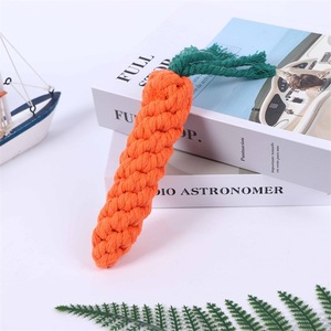 Jouet à mâcher pour chien en forme de carotte, vente en gros, jouets à mâcher en corde de coton tressée à la main pour chiens - Product Image 2