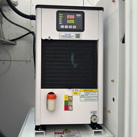 Centre d'usinage vertical CNC 3 axes, fraiseuse automatique à broche unique BT40 pour la gravure et le perçage des métaux