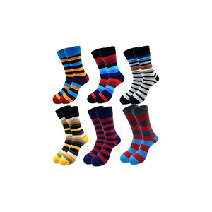 Özel erkekler ekip komik metin baskı çorap ile pamuk çorap moda tasarım stok jakarlı mektup çorap