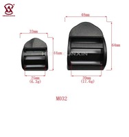 Grossiste Stock Boucle de verrouillage d'échelle écologique tendance en plastique POM noir durable pour accessoires de bagages