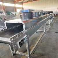Convoyeur à bande à mailles de refroidissement par air en acier inoxydable de qualité alimentaire SUS304 avec ventilateurs | Système de convoyeur de refroidissement et de séchage des aliments frits