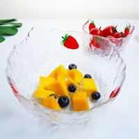 Ensemble de bols en verre martelé motif fraise avec bord ondulé pour salade de fruits, service de desserts, cuisine et table à manger - Vente en gros