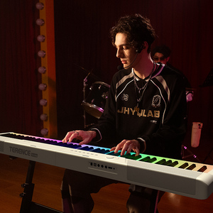 Piano numérique portable pliable avec interface et contrôle MIDI compact - Product Image 2