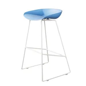 Bar furniture step leg plastic tray seat high dining chair 65 cm height solid metal barstools PP bar stool