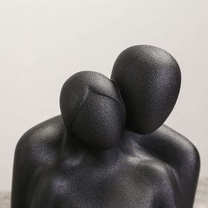 Mini sculpture de couple en céramique Art Déco moderne, amoureux s'embrassant, noir et blanc, pour décoration de meuble TV, maison, chambre, fête, logo personnalisé - Product Image 4