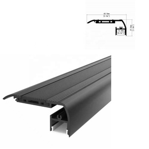 <span class=keywords><strong>Nez</strong></span> d'escalier rainuré <span class=keywords><strong>Led</strong></span> Profil en aluminium pour la zone <span class=keywords><strong>de</strong></span> <span class=keywords><strong>marche</strong></span> Bande d'éclairage Profil lumineux Design moderne pour l'application d'escalier - Product Image 2