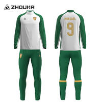 Jersey Sepak Bola Sublimasi Kustom Berkualitas Tinggi Seri Pakaian Olahraga Polyester Bernapas OEM Seragam Tim Sepak Bola Pria