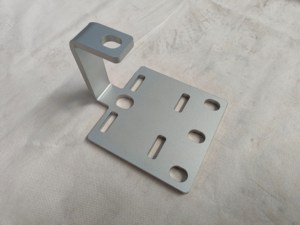 ขายึดเหล็กดัดแบบกำหนดเองสำหรับรถพ่วง/รถบรรทุก - Product Image 1