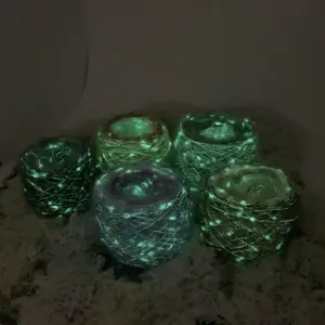 Tejido a mano ligero creativo protección del medio ambiente material de poliéster reciclado seguro noche corriendo bola de lana luminosa Navidad