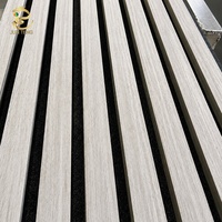 Panneaux muraux acoustiques décoratifs en bois en gros, panneaux de plafond insonorisants pour la décoration intérieure