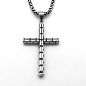 Yunnique – collier avec pendentif croix en acier inoxydable, design géométrique unisexe, bijoux à la mode - Product Image 2