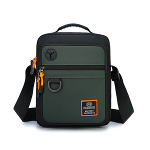 Sac bandoulière homme en toile imperméable avec logo personnalisé, nouvelle mode, fermeture éclair antivol durable - Product Image 5